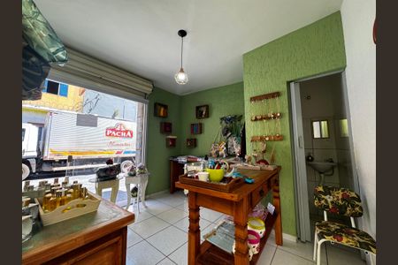 Casa à venda com 350m², 8 quartos e 2 vagas Casa à venda com 350m², 8 quartos e 2 vagasLoja - Quarto 7 - suíte