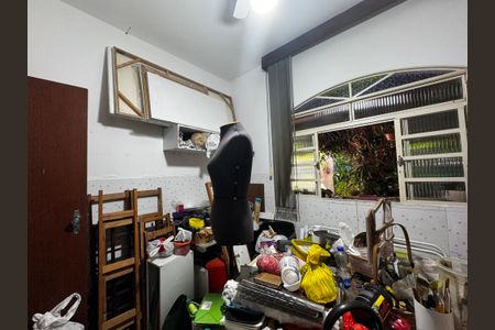 Casa à venda com 350m², 8 quartos e 2 vagas Casa à venda com 350m², 8 quartos e 2 vagasQuarto 4