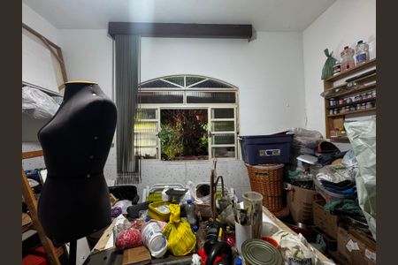 Casa à venda com 350m², 8 quartos e 2 vagas Casa à venda com 350m², 8 quartos e 2 vagasQuarto 4