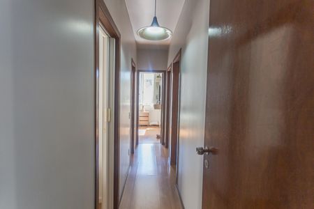 Apartamento à venda com 300m², 4 quartos e 2 vagasCorredor