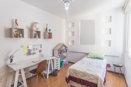 Apartamento à venda com 300m², 4 quartos e 2 vagasQuarto 1