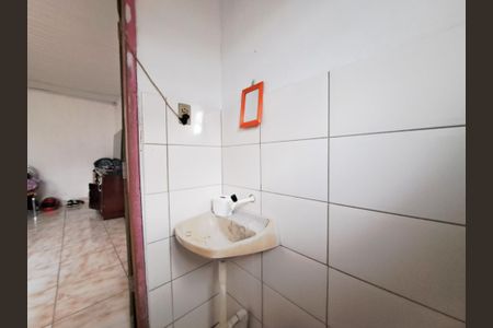 Casa à venda com 230m², 1 quarto e sem vaga Casa à venda com 230m², 1 quarto e sem vagaBanheiro