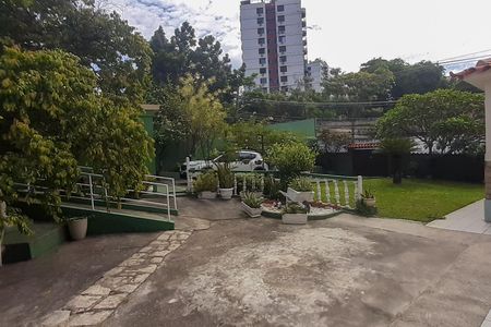 Casa à venda com 310m², 5 quartos e 4 vagasQuintal /Jardim 
