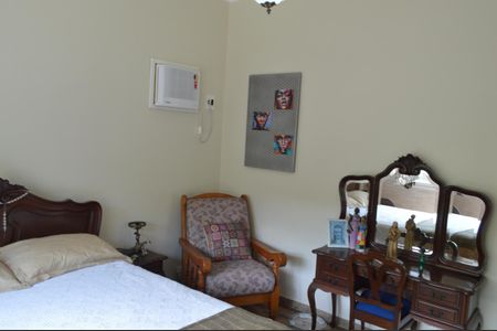 Casa à venda com 310m², 5 quartos e 4 vagasQuarto 1