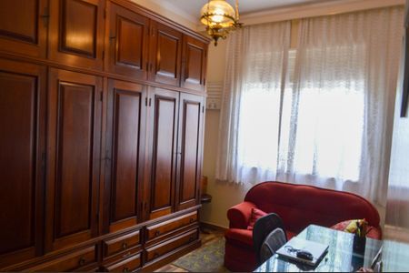 Casa à venda com 310m², 5 quartos e 4 vagasQuarto 3