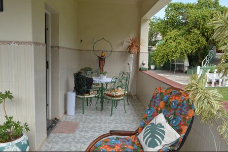 Casa à venda com 310m², 5 quartos e 4 vagasEntrada