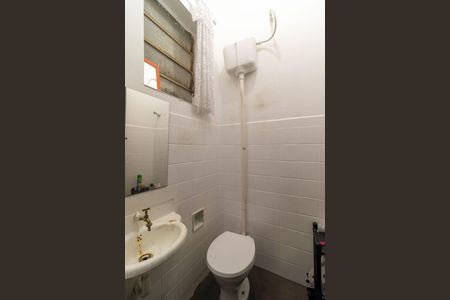 Casa à venda com 200m², 2 quartos e sem vagaLavabo