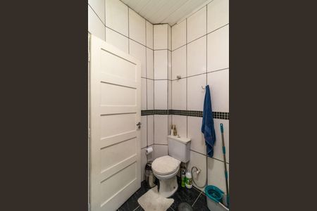 Casa à venda com 200m², 2 quartos e sem vagaBanheiro 