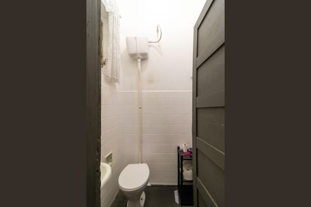 Casa à venda com 200m², 2 quartos e sem vagaLavabo