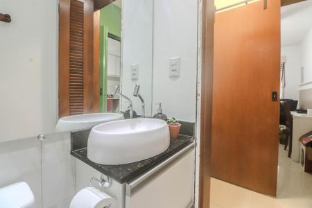 Apartamento à venda com 100m², 3 quartos e sem vagaBanheiro Social