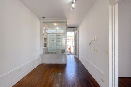 Casa de condomínio à venda com 100m², 2 quartos e 2 vagasSuíte