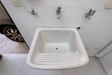 Casa de condomínio à venda com 100m², 2 quartos e 2 vagasÁrea de Serviço