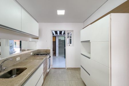 Casa de condomínio à venda com 100m², 2 quartos e 2 vagasCozinha