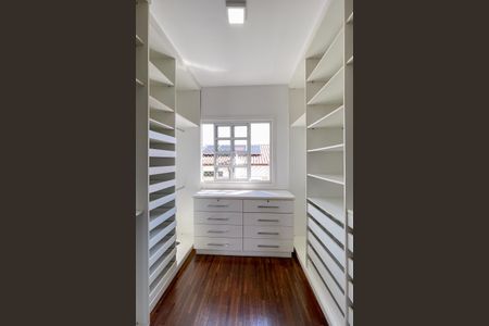 Casa de condomínio à venda com 100m², 2 quartos e 2 vagasCloset - Suíte