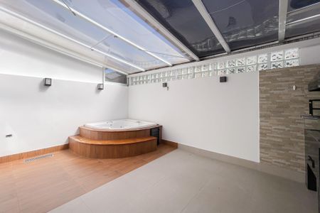 Casa de condomínio à venda com 100m², 2 quartos e 2 vagasÁrea - Churrasqueira