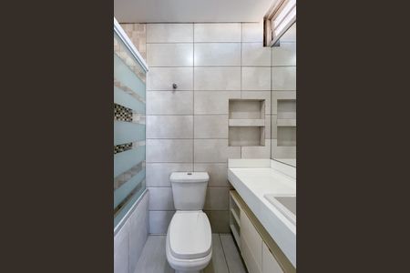 Casa de condomínio à venda com 100m², 2 quartos e 2 vagasBanheiro - Suíte