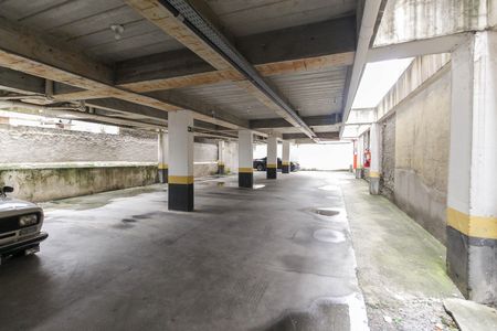 Apartamento à venda com 42m², 2 quartos e 1 vaga Apartamento à venda com 42m², 2 quartos e 1 vagaEstacionamento