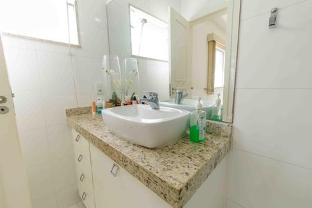 Casa de condomínio à venda com 400m², 3 quartos e 2 vagasBanheiro da Suíte 3