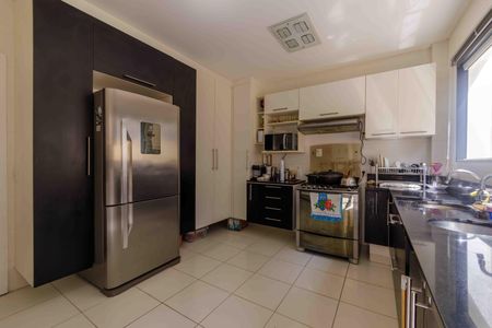 Casa de condomínio à venda com 400m², 3 quartos e 2 vagasCozinha