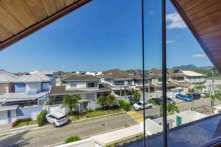 Casa de condomínio à venda com 400m², 3 quartos e 2 vagasSótão Janela