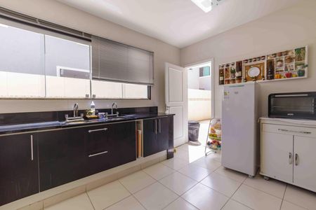 Casa de condomínio à venda com 400m², 3 quartos e 2 vagasCozinha