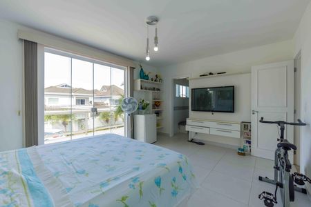 Casa de condomínio à venda com 400m², 3 quartos e 2 vagasSuíte 2