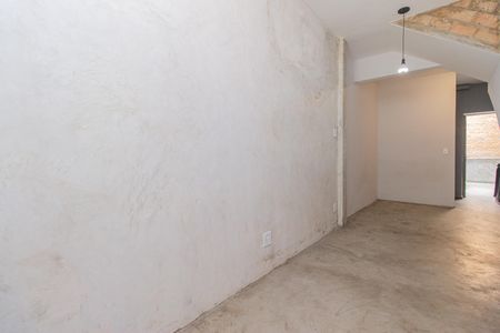 Casa para alugar com 25m², 1 quarto e sem vaga Casa para alugar com 25m², 1 quarto e sem vagaStudio