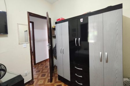 Casa à venda com 250m², 4 quartos e 2 vagas Casa à venda com 250m², 4 quartos e 2 vagasQuarto 2