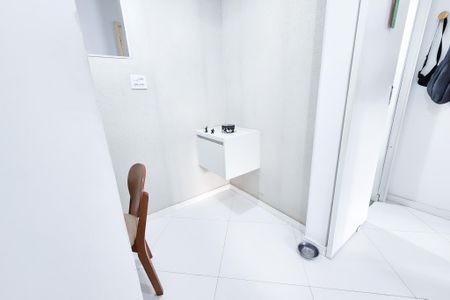 Apartamento à venda com 75m², 2 quartos e 1 vaga Apartamento à venda com 75m², 2 quartos e 1 vagaEscritório