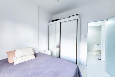 Apartamento à venda com 75m², 2 quartos e 1 vaga Apartamento à venda com 75m², 2 quartos e 1 vagaQuarto