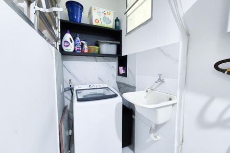 Apartamento à venda com 75m², 2 quartos e 1 vaga Apartamento à venda com 75m², 2 quartos e 1 vagaÁrea de serviço