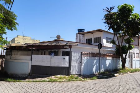 Casa à venda com 280m², 3 quartos e 1 vagaFachada