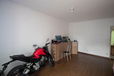 Casa à venda com 90m², 2 quartos e 2 vagas Casa à venda com 90m², 2 quartos e 2 vagasSala