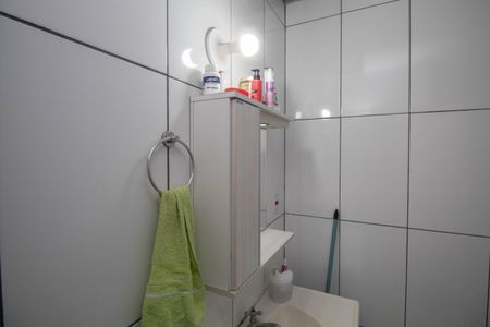Casa à venda com 90m², 2 quartos e 2 vagas Casa à venda com 90m², 2 quartos e 2 vagasBanheiro 1