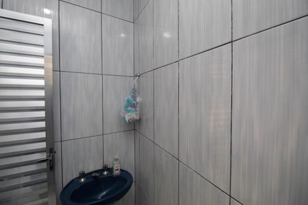 Casa à venda com 90m², 2 quartos e 2 vagas Casa à venda com 90m², 2 quartos e 2 vagasBanheiro 2