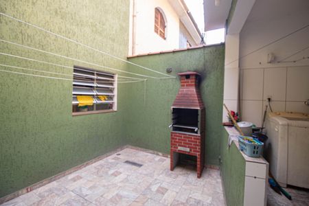 Casa à venda com 90m², 2 quartos e 2 vagas Casa à venda com 90m², 2 quartos e 2 vagasChurrasqueira