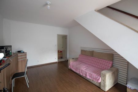 Casa à venda com 90m², 2 quartos e 2 vagas Casa à venda com 90m², 2 quartos e 2 vagasSala