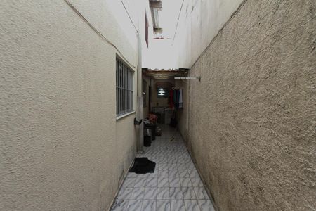 Casa à venda com 400m², 5 quartos e 4 vagasCasa 2 - Corredor Lateral