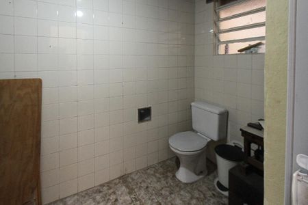 Casa à venda com 400m², 5 quartos e 4 vagasCasa 2 - Banheiro de Serviço 2