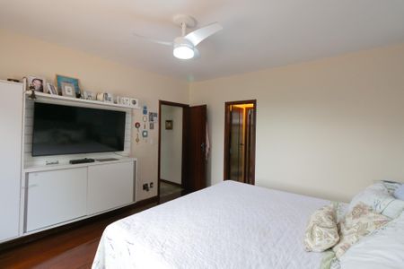 Casa à venda com 1100m², 5 quartos e 10 vagasSuíte