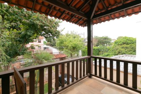 Casa à venda com 1100m², 5 quartos e 10 vagasVista da Sacada do Quarto 2