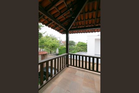 Casa à venda com 1100m², 5 quartos e 10 vagasSacada do Quarto 2