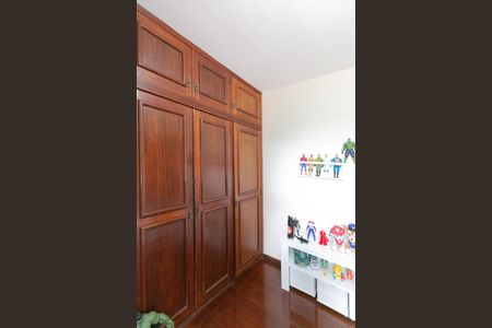 Casa à venda com 1100m², 5 quartos e 10 vagasQuarto 4