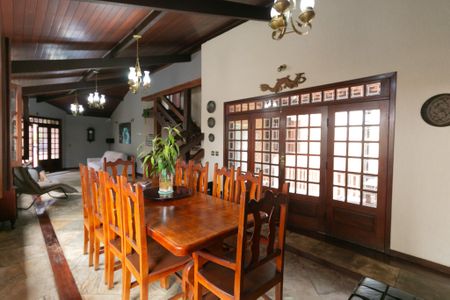 Casa à venda com 1100m², 5 quartos e 10 vagasSala de Jantar