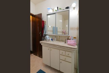 Casa à venda com 1100m², 5 quartos e 10 vagasBanheiro da Suíte