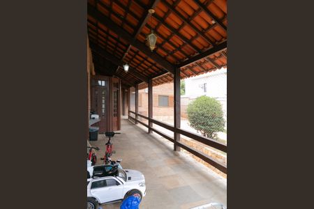 Casa à venda com 1100m², 5 quartos e 10 vagasÁrea Externa