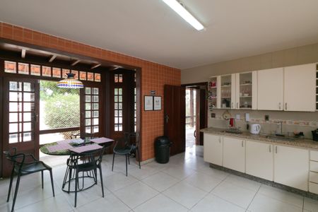 Casa à venda com 1100m², 5 quartos e 10 vagasCozinha