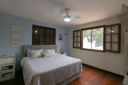 Casa à venda com 1100m², 5 quartos e 10 vagasSuíte