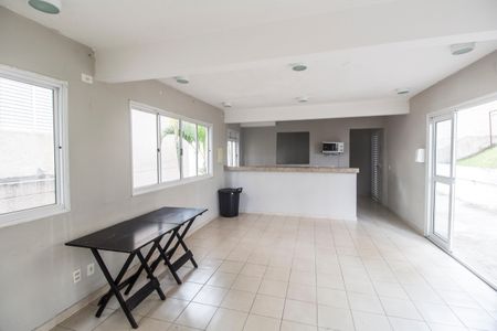 Apartamento para alugar com 50m², 2 quartos e 1 vaga Apartamento para alugar com 50m², 2 quartos e 1 vagaÁrea comum - Salão de festas