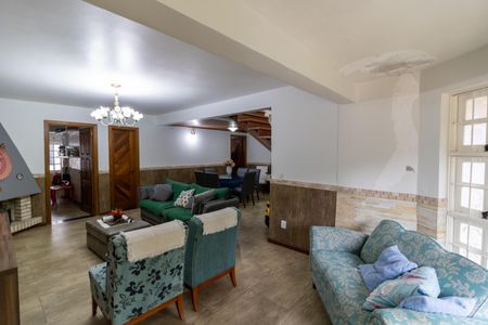 Casa à venda com 306m², 4 quartos e 2 vagasSala